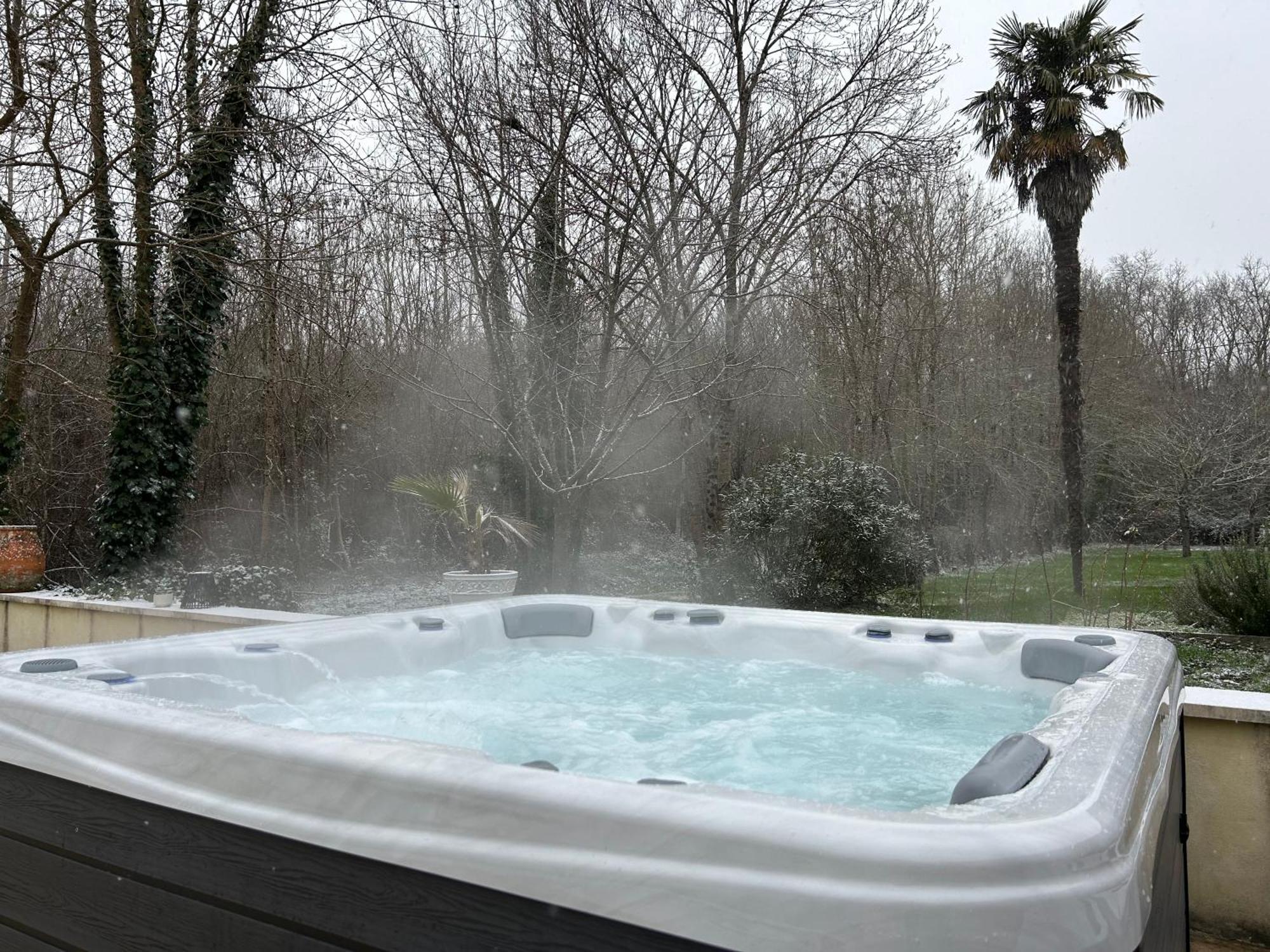 Le Bon Ami Villa Fronsac  Luaran gambar