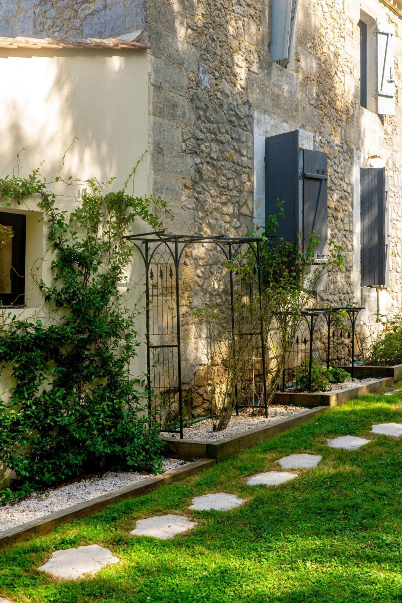 Le Bon Ami Villa Fronsac  Luaran gambar